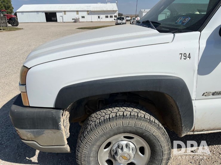 2003-chevrolet-2500hd-image-18