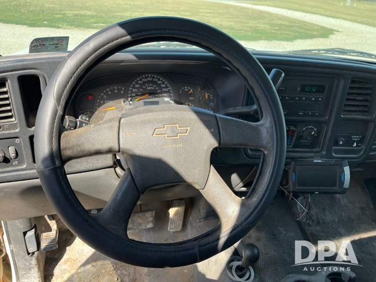 2003-chevrolet-2500hd-image-45
