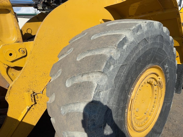 2016-caterpillar-980m-image-16