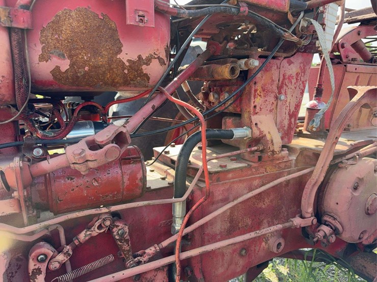 farmall-560-diesel-image-48