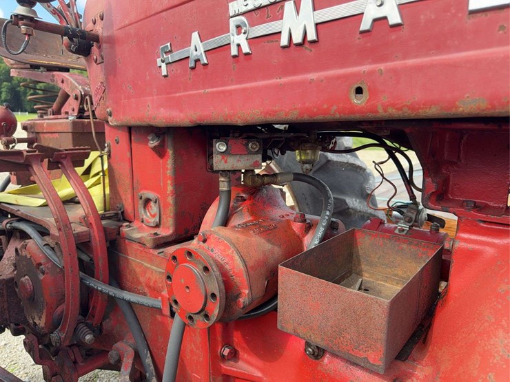 farmall-400-image-34