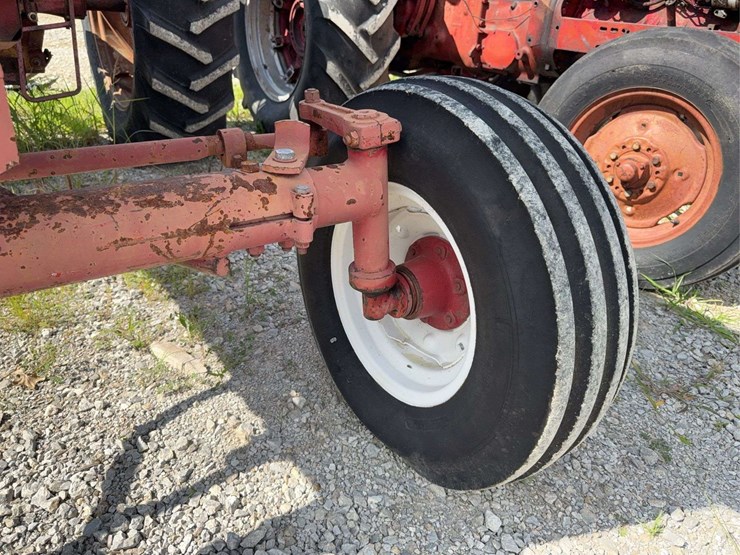 farmall-560-diesel-image-25
