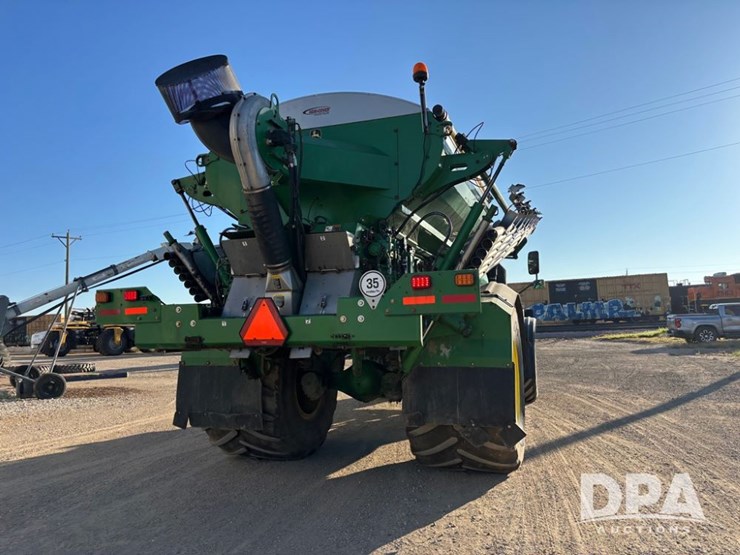 2019-john-deere-f4365-image-16