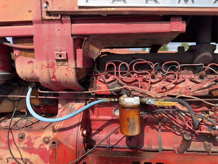 farmall-560-diesel-image-34