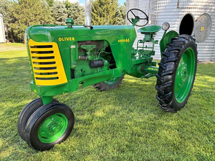 1955-oliver-super-66-image-1