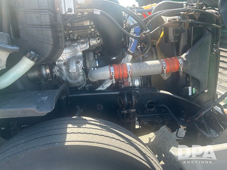 2017-freightliner-cascadia-125-image-6