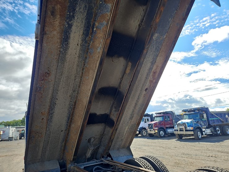 2016-kenworth-t880-image-29
