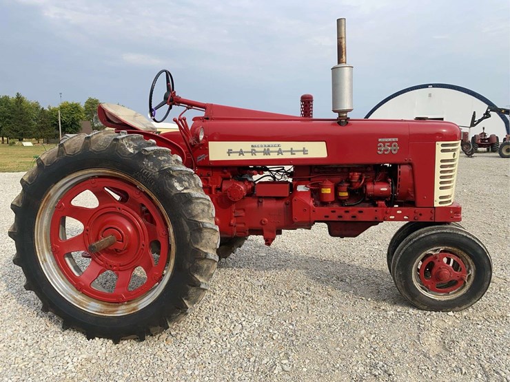 farmall-350-diesel-image-2
