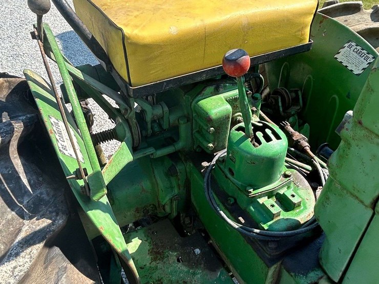 1958-john-deere-420s-image-11