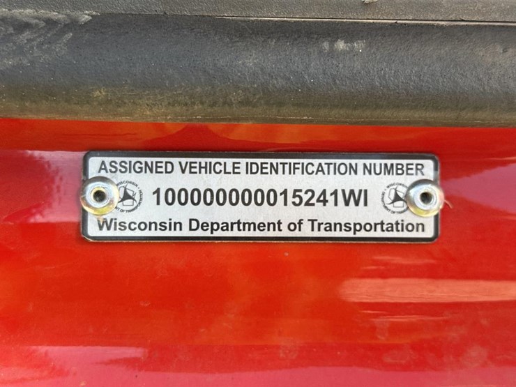2014-peterbilt-567-image-86