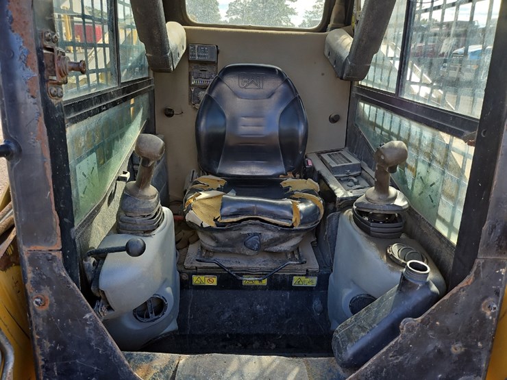 2011-caterpillar-257b3-image-20