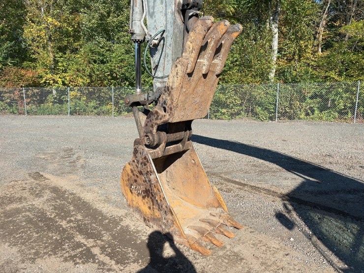 2002-volvo-ec150-image-12