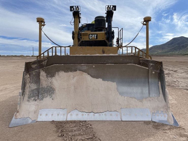 2019-caterpillar-d8t-image-8