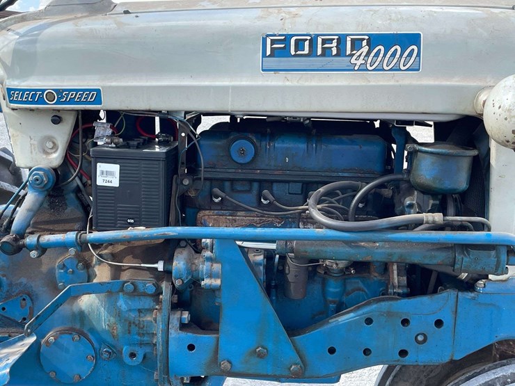 ford-4000-image-30
