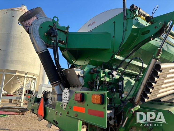 2019-john-deere-f4365-image-40