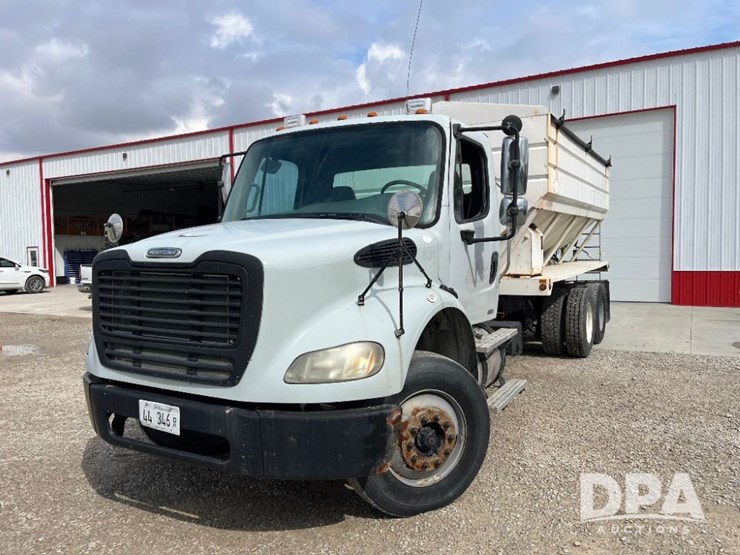 2007-freightliner-dry-tender-truck-(jn3103,-unit-531)-image-1