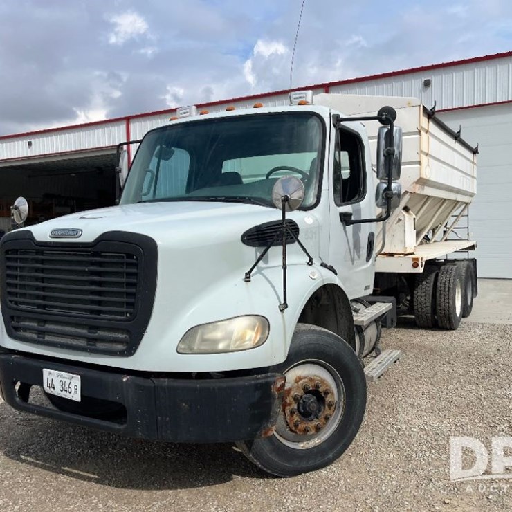 2007 Freightliner Dry Tender Truck (JN3103, Unit 531)