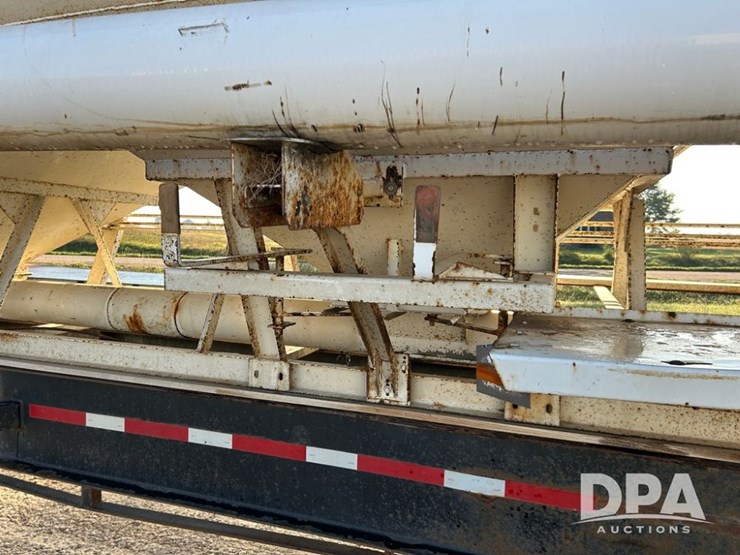 2006-b-b-dry-tender-trailer-(cp1148,-unit-9690)-image-25