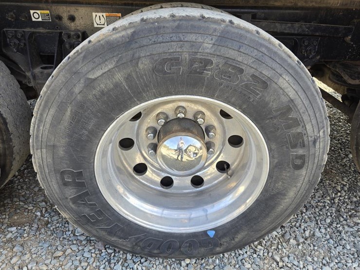 2017-kenworth-t880-image-85