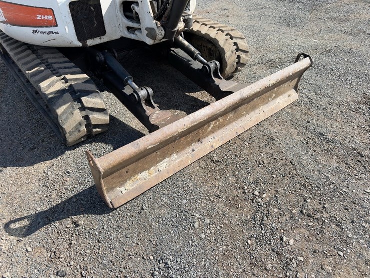 2006-bobcat-430-image-18