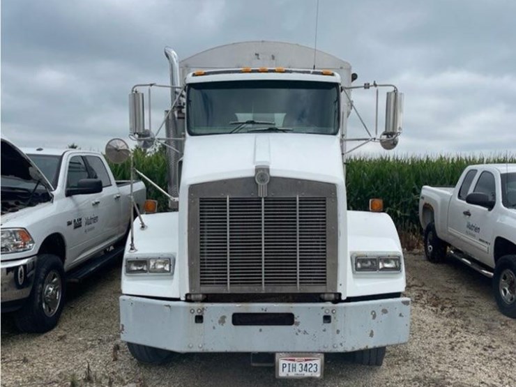 1999-kenworth-t800-image-6