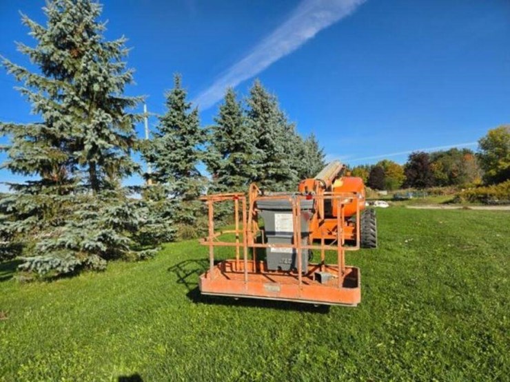 2004-jlg-600aj-image-3
