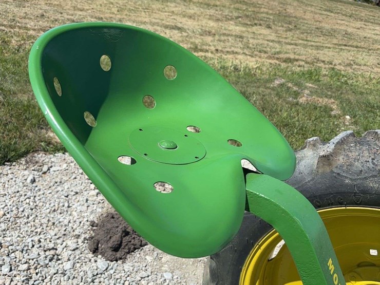 john-deere-h-image-43