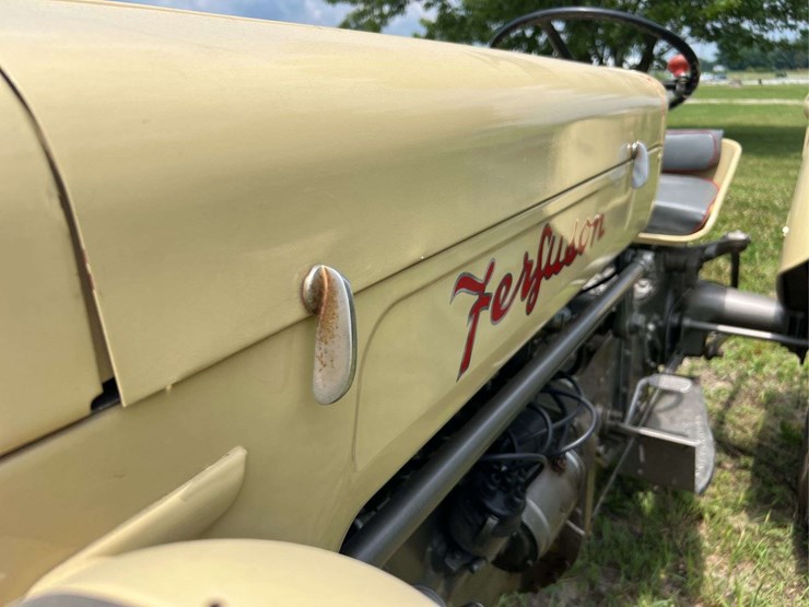 massey-ferguson-40-image-13