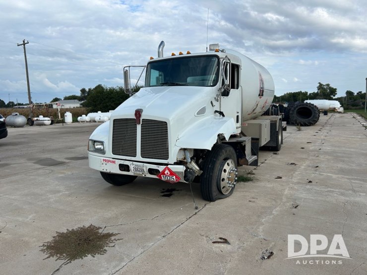 2003-kenworth-truck-(cp1130,-unit-4650)-image-2