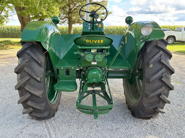 1956-oliver-super-77-image-6