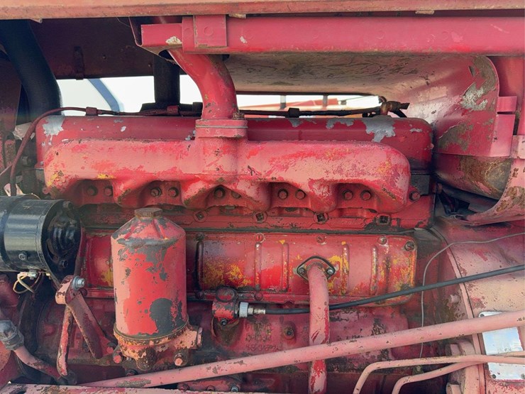 farmall-560-diesel-image-42