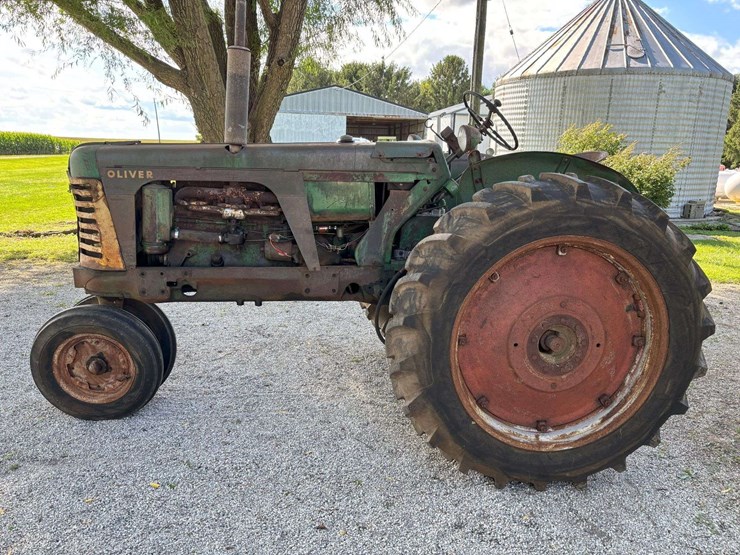 1957-oliver-super-77-image-2