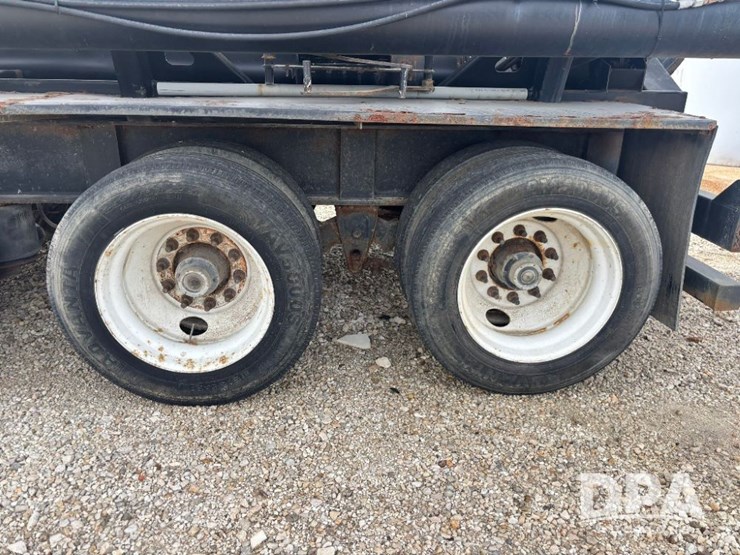 2012-behnke-dry-tender-trailer-(gp11554)-image-39