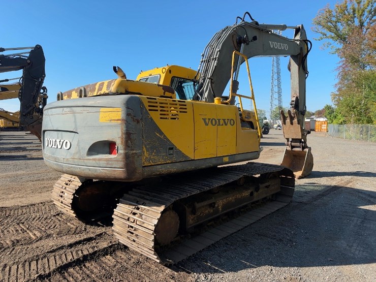 2002-volvo-ec150-image-5