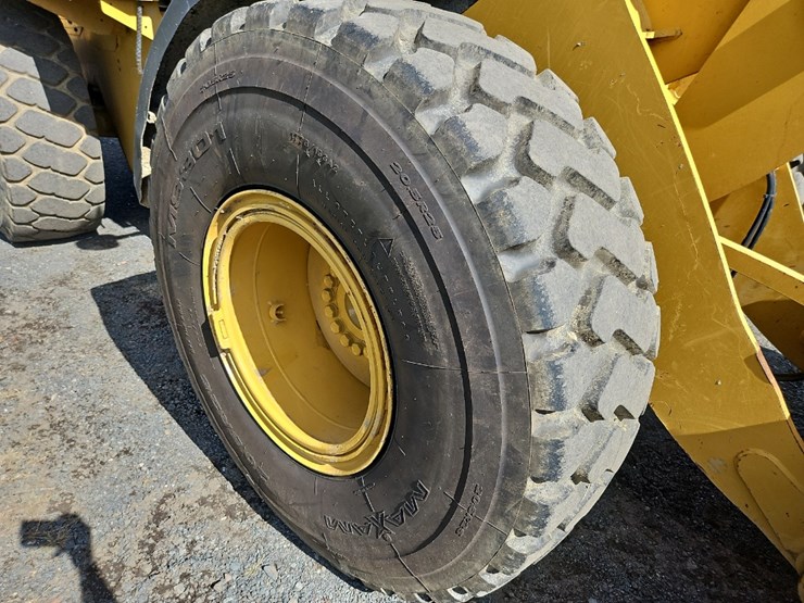 2013-caterpillar-924k-image-19