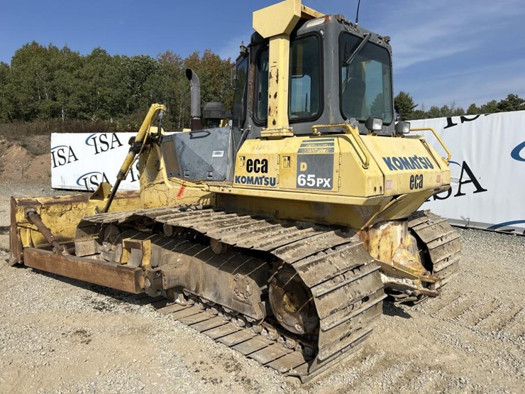 komatsu-d65px-image-3