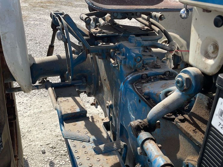 ford-4000-image-57