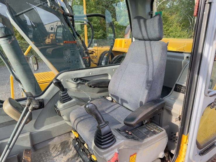 2003-volvo-ec140b-lc-image-36