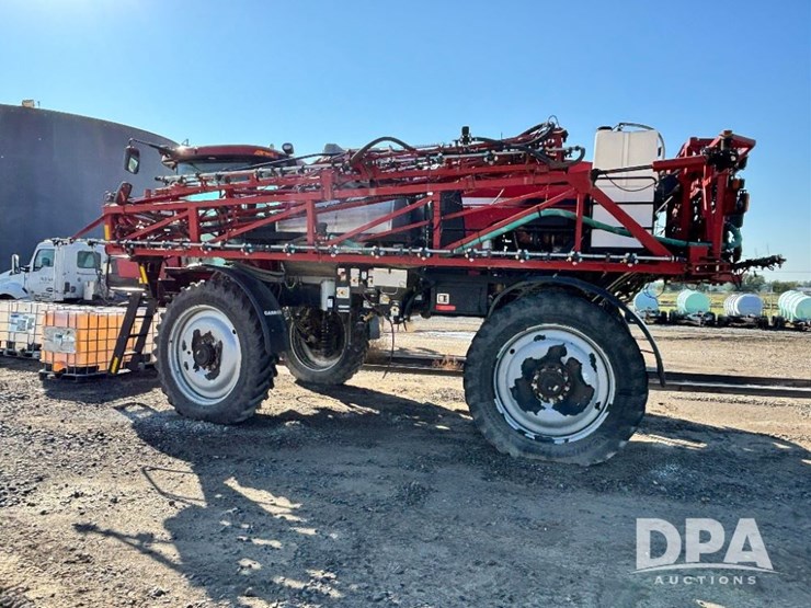 2015-case-ih-patriot-4440-image-15