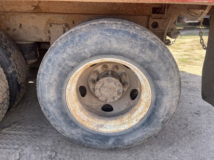 2007-peterbilt-367-image-146
