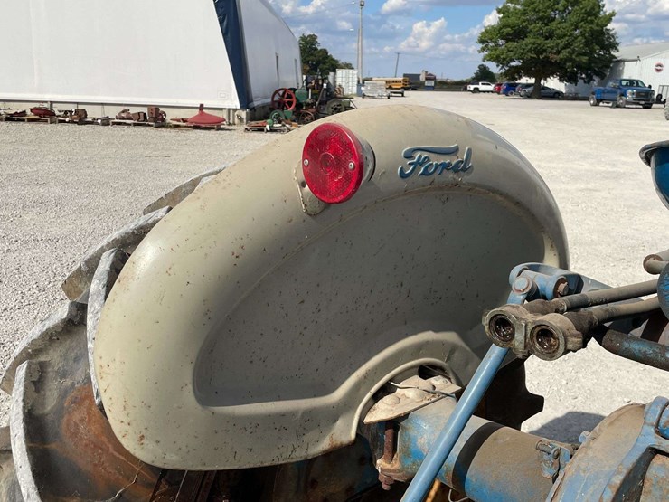 ford-4000-image-59