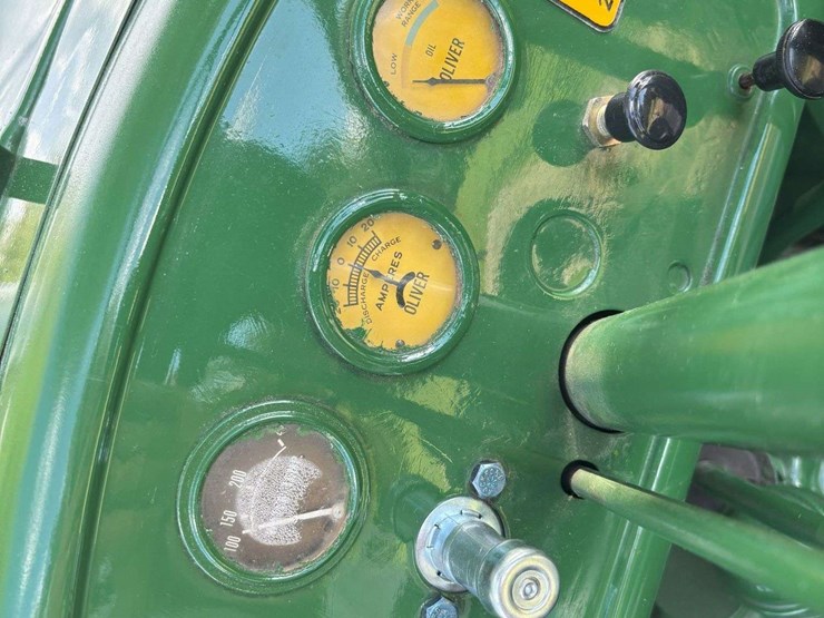 1956-oliver-super-77-image-12