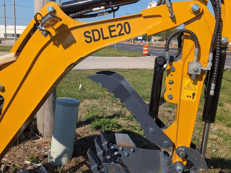 (1)-mini-excavator-sdle20-with-yanmar-engine---diesel---damaged-hose-image-2