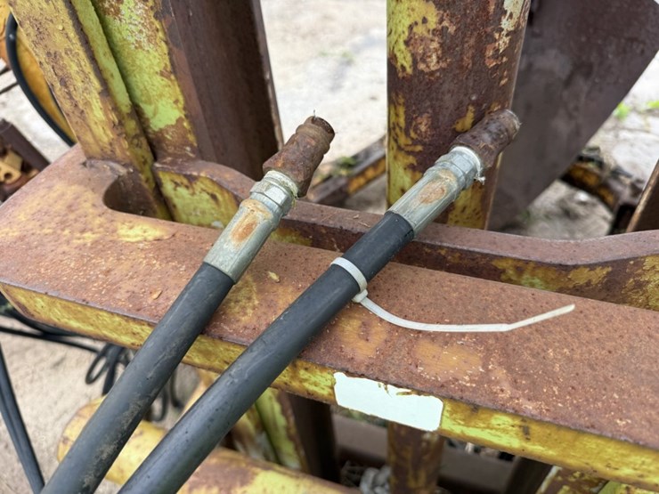 #2558-•-(3)-point-hydraulic-tree-spade-image-24