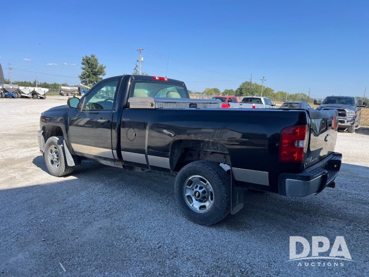 2011-chevrolet-2500hd-image-12