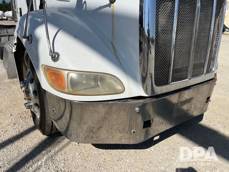 2007-peterbilt-386-image-22