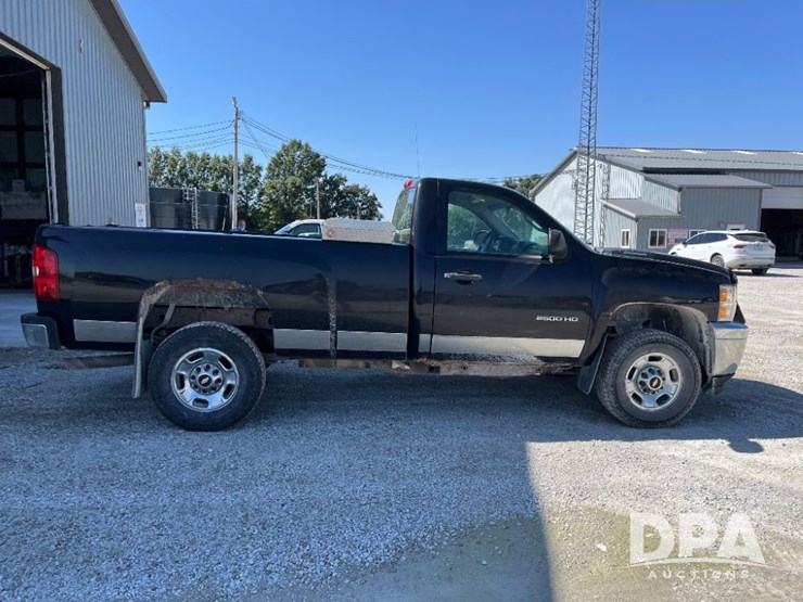 2011-chevrolet-2500hd-image-6