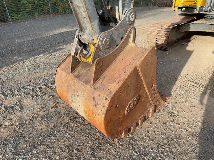 2003-volvo-ec140b-lc-image-13
