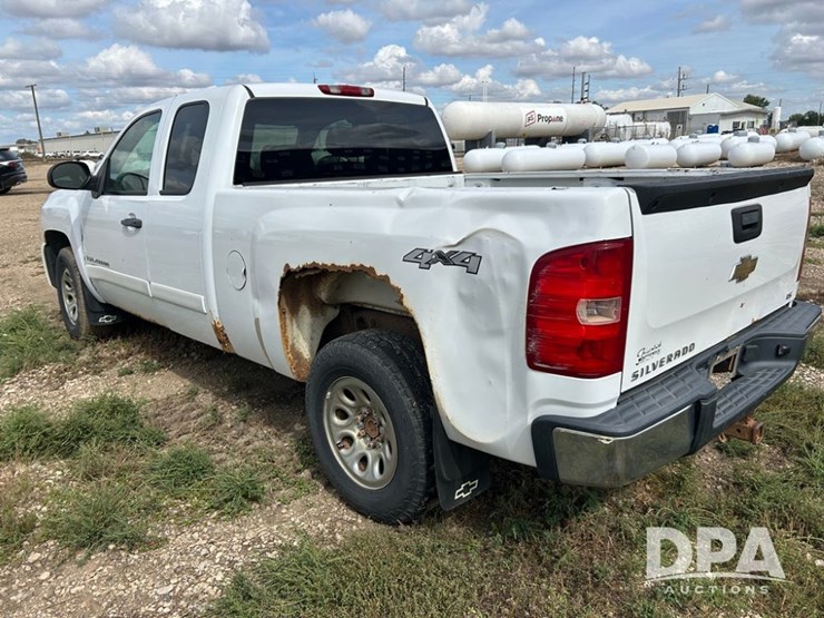 2008-chevrolet-silverado-image-3