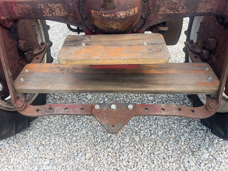 farmall-f-20-image-18